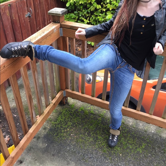 Converse Shoes - Rad converse!!